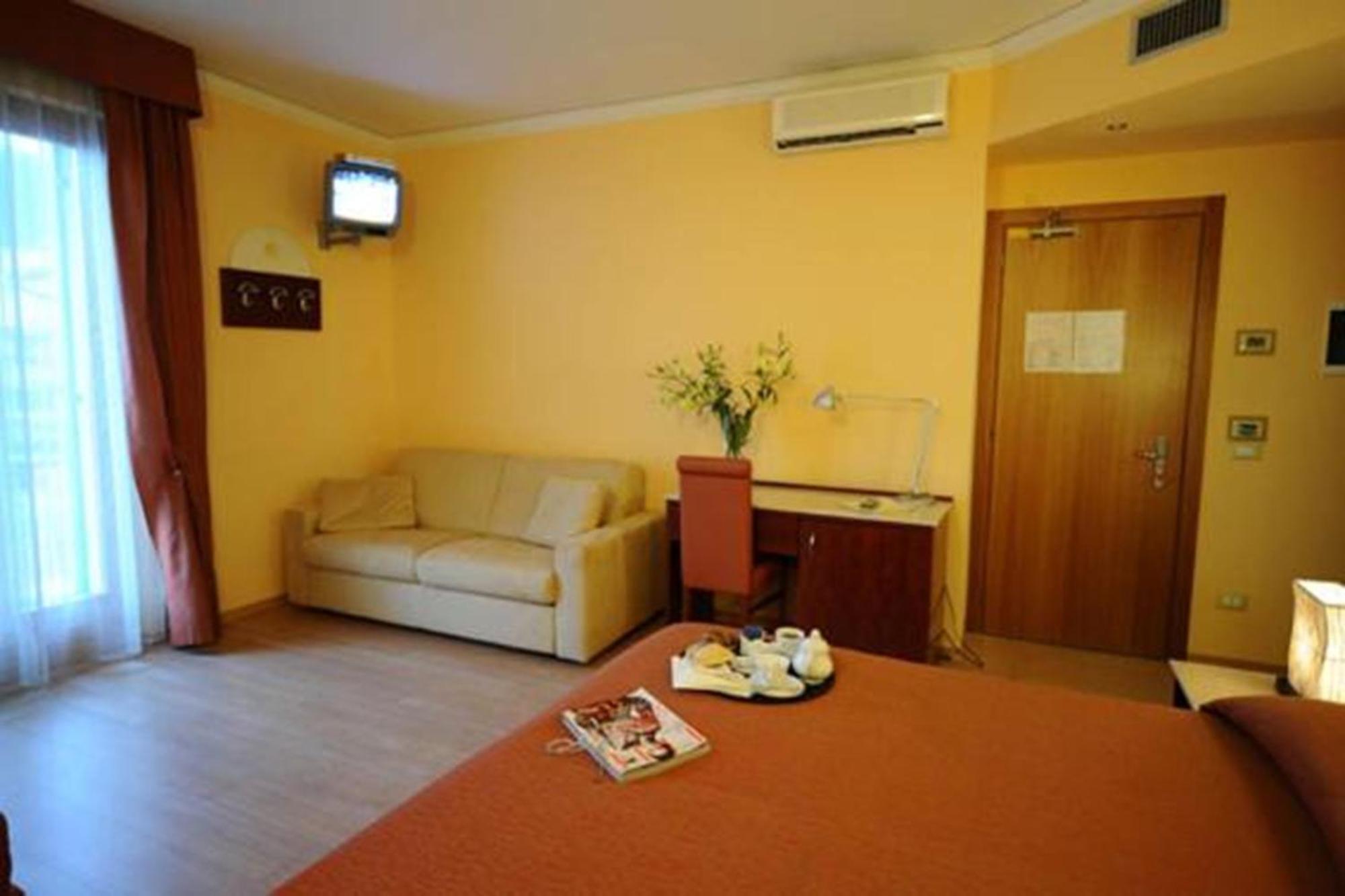 Hotel Al Sole Cavaion Veronese Exterior foto